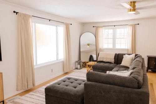 Lexington House | The House On Kings Corner
