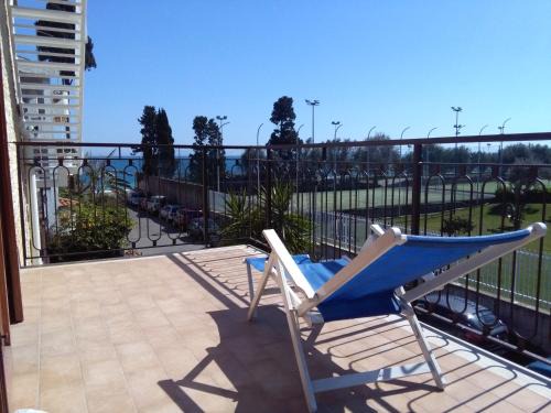 Recanati Apartment | Beachfront Retreat: The House on the Beach, Rated 8.6/10
