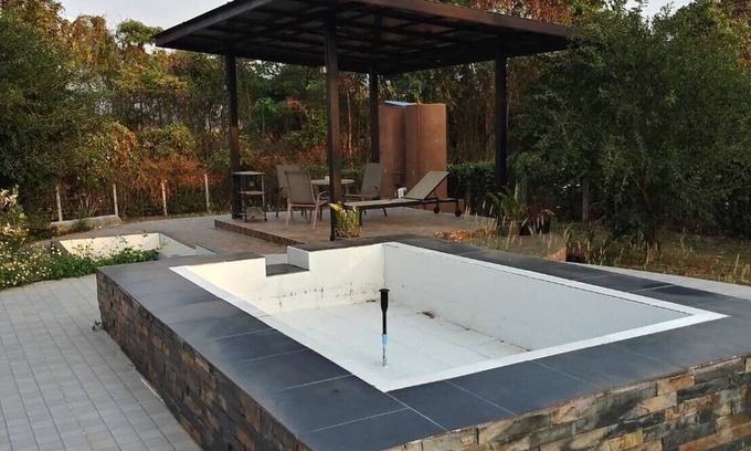 Phan House | Family-Friendly Retreat at The House On The Hill