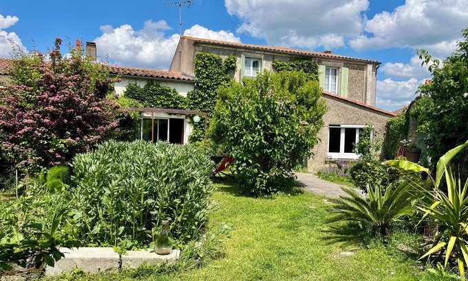 Angoulins House | The house with the secret garden