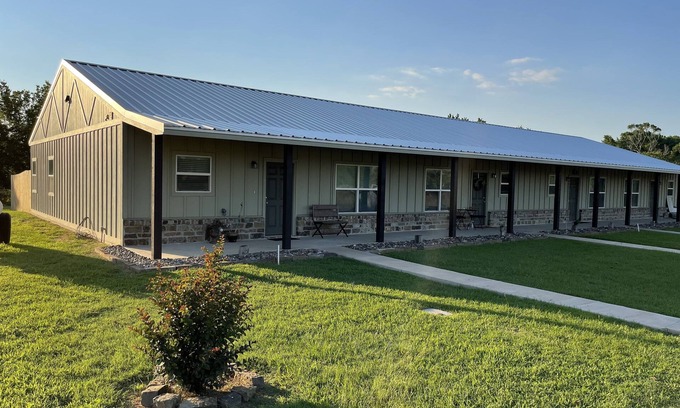 Tyler House | Pet-Friendly Escape at The Howdy, Apartment C - Guest Rated 9.8
