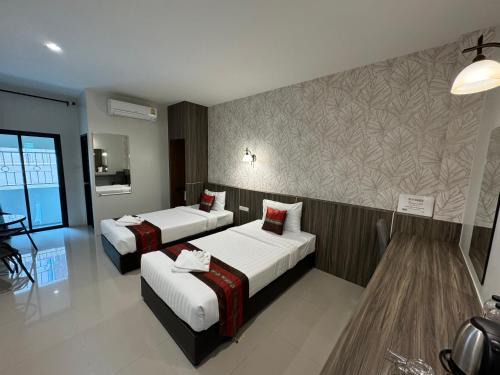 Ban Pa Yang Hotel | Discover The Hub Suratthani: Highly Rated & Family-Friendly