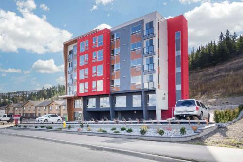 Kamloops Hotel | Discover The Hue Hotel: Pet-Friendly & Family-Oriented Stay