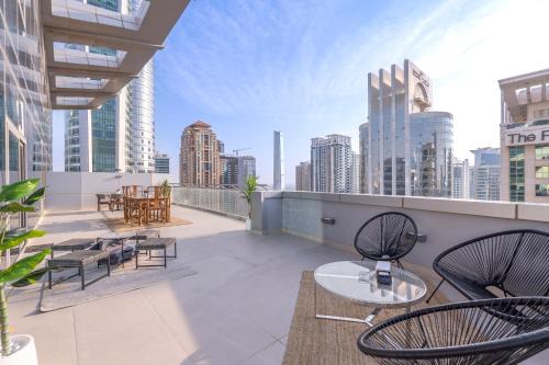 Jumeirah Lake Towers Apartment | Stylish 4BR Penthouse by Jumeirah Beach with Pool Access