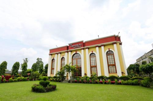 Kushinagar Hotel | Convenient Stay at The Imperial Kushinagar with Breakfast