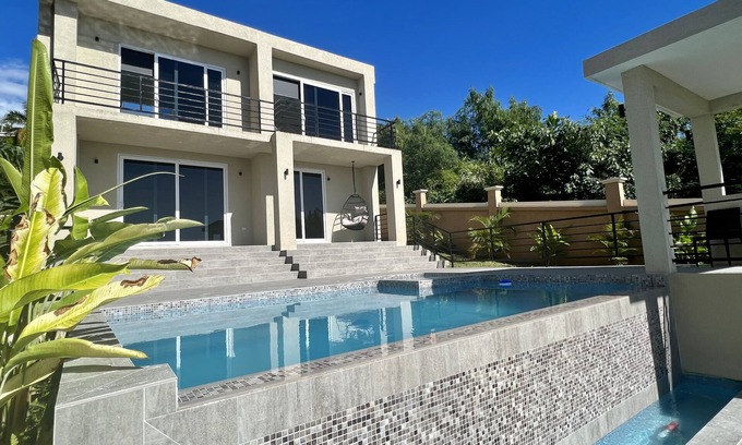 New Hope Apartment | Indianna Hotel: Oceanfront Pool, Spa & Breakfast Awaits
