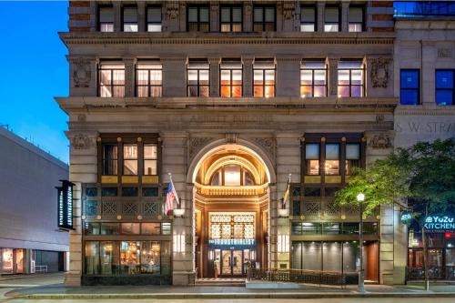Downtown Pittsburgh Hotel | Discover The Industrialist Hotel, Pittsburgh - A 4-Star Retreat