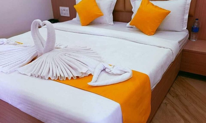 Chotila Hotel | Budget-Friendly Stay at The Infinite Hotel by Nexottel