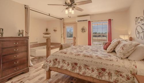 Whitley City Bed & Breakfast | The Inn at Beulah Farm - The Garden