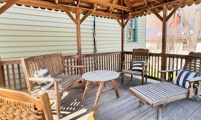 Warm Springs Hotel | Discover The Inn at Gristmill Square - Rated 9.4/10 with Spa