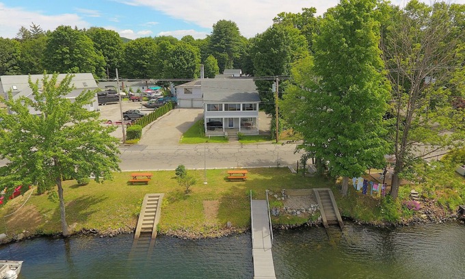 Winchester Apartment | Waterfront Retreat at The Inn at Highland Lake with Dock