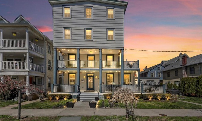 Ocean Grove Bed & Breakfast | Pet-Friendly Retreat at The Inn at Ocean Grove - 9/10 Rated