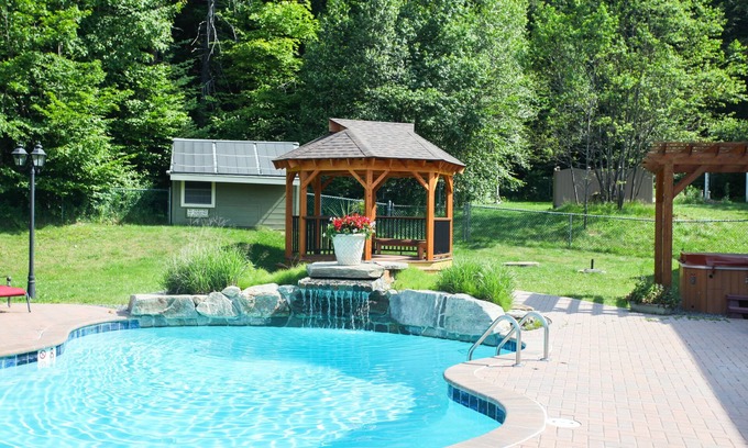 Wilmington House | Relax at The Inn At Quail Run with Pool & Spa Amenities