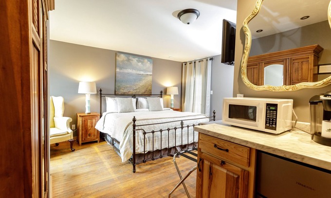 Warm Springs Hotel | Guest Rated 9.2: Discover The Inn At Warm Springs Awaits