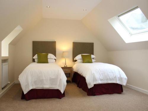 Thurso Hotel | Relax at The Inn @ Y-Not: Pool, Hot Tub & Family Fun