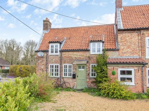 Tilney Fen End House | Pet-Friendly Family Retreat at The Innkeep - Rated 9/10