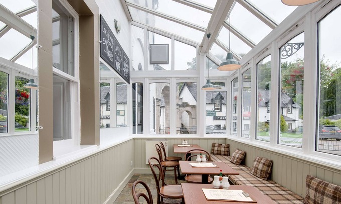 Inveraray Hotel | Explore The Inveraray Inn: Family-Friendly & Dining Options