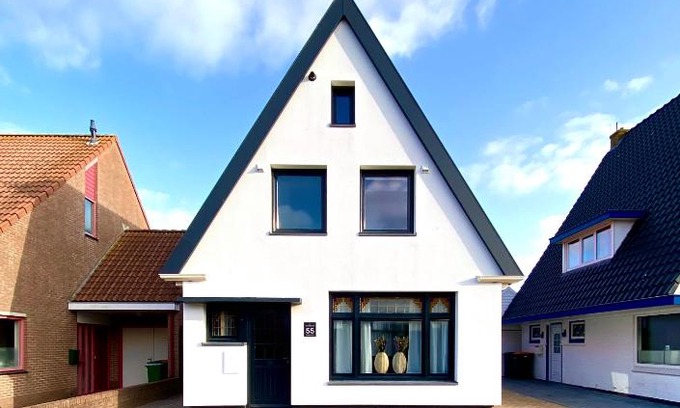 De Koog House | Escape to The Island Life Beach House – Pet Friendly Oasis