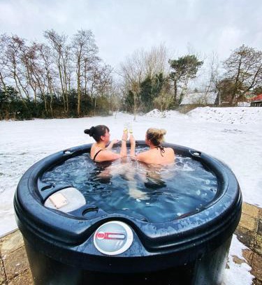 De Koog House | Island Life Retreat on Texel with Inviting Jacuzzi