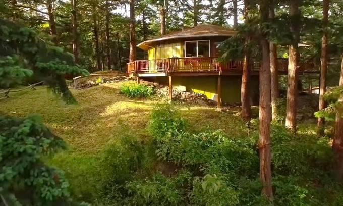 Rosario House | Escape to The Island Treehouse: Family-Friendly Retreat