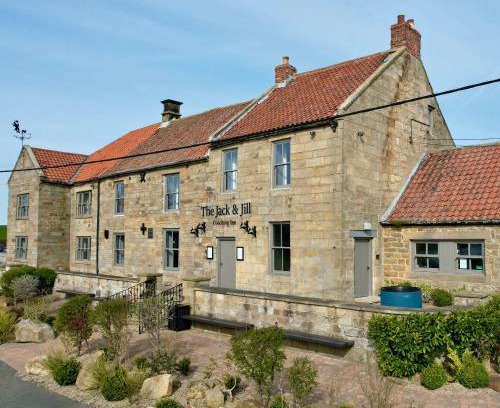 Saltburn-by-the-Sea Hotel | Welcoming Stay at The Jack and Jill Coaching Inn - Child Friendly