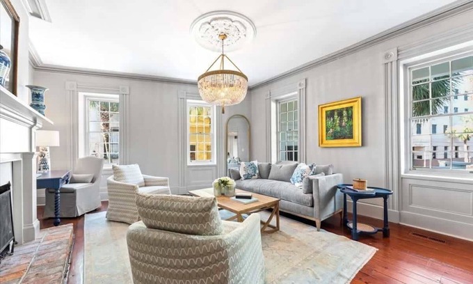 Charleston Historic District House | Experience The Jacob Rabb House: Steps to Historic Market
