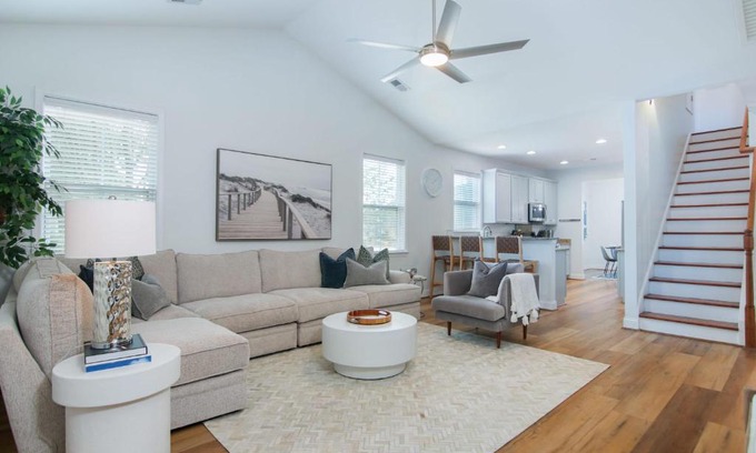 North Charleston House | Convenient Getaway at The Jade Park Circle Near Downtown