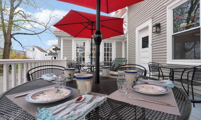 Freeport Bed & Breakfast | Experience The James Place Inn B&B: Rated 10/10 Stay