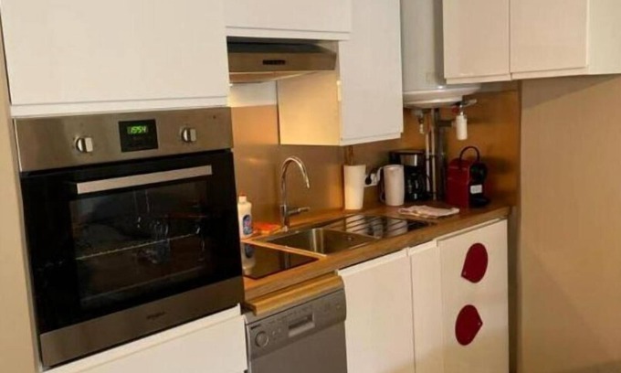 Cœur de Ville Apartment | Discover The Joan Miro - Steps from Relaxing Thermal Baths