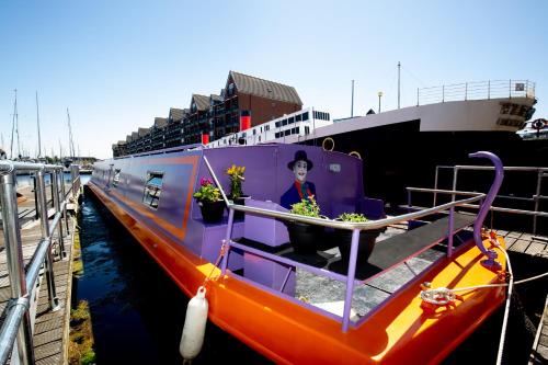 The Docks Boat Rental | Experience The Joker Boat: Pet-Friendly Oceanfront Retreat