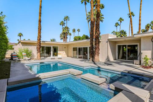 Twin Palms House | Explore The Joshua Tree Place: Perfect for Families & Pets