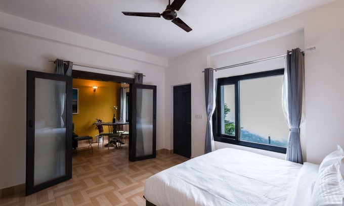 The Mall Road Cottage | Discover The Junglee Bakri: Family-Friendly with Kitchen
