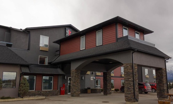 East Kootenay Hotel | Family-Friendly Stay at The Kanata Inns Invermere