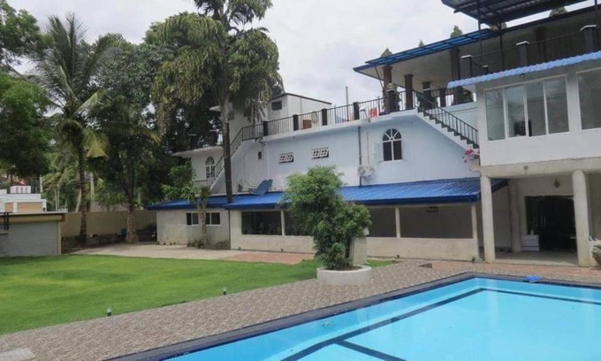 Pallekele House | Relax at The Kandy Poolhouse with a Family-Friendly Pool