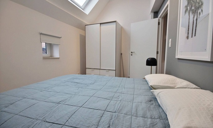 Saint-Laurent Apartment | Cozy KAT106: 1 Bedroom with Kitchen & Breakfast Included