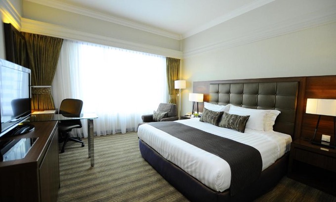 Pegawai Hotel | Discover The Katerina Hotel: Family-Friendly with Pool Access