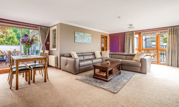Turnhouse House | Family-Friendly Getaway at The Keep at Craigiehall