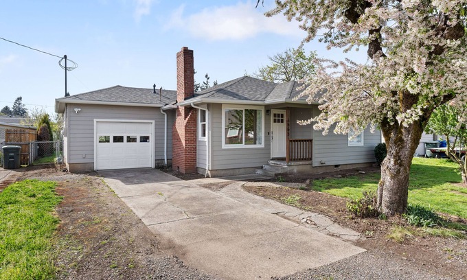 Keizer House | Pet-Friendly Retreat at The Keizer Craftsman - 10/10 Rated
