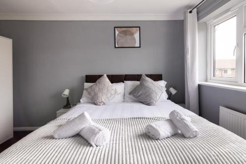 Crawley City Centre House | Kid-Friendly Getaway at The Kilnwood House Hotel