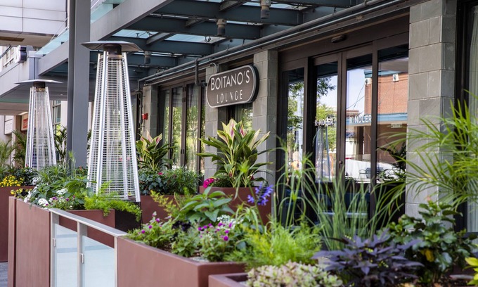 Downtown Lincoln Hotel | Discover The Kindler Hotel: 4-Star Stay with Spa & Eco-Friendly Amenities