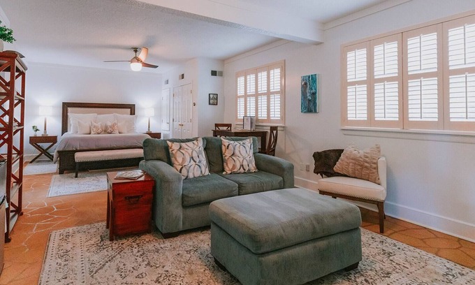 Biloxi House | King Suite: Prime Ocean Springs Location, Steps to Beach!