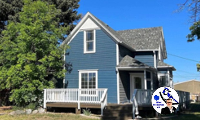 Great Falls House | The Kingfisher House - 4 bed, 2-1/2 Bath Victorian
