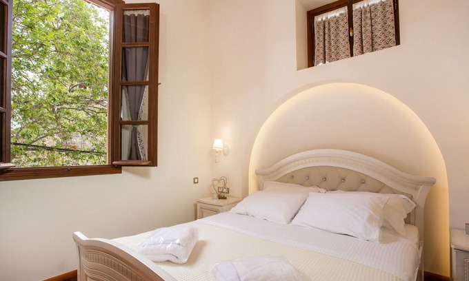 Rhodes Apartment | Discover The Knight's House in Old Town Rhodes Today