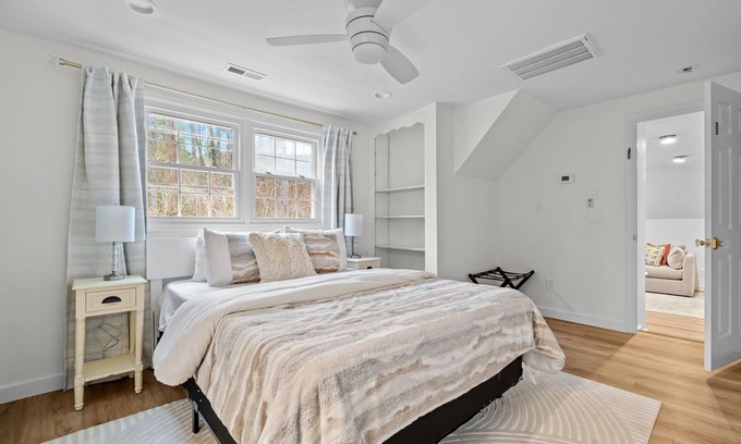Southern Pines Apartment | Discover Knollwood Inn: Near Pine Needles Golf Course!