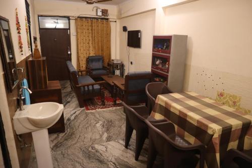 Allahabad Apartment | The Kumbh Harmony Homestay
