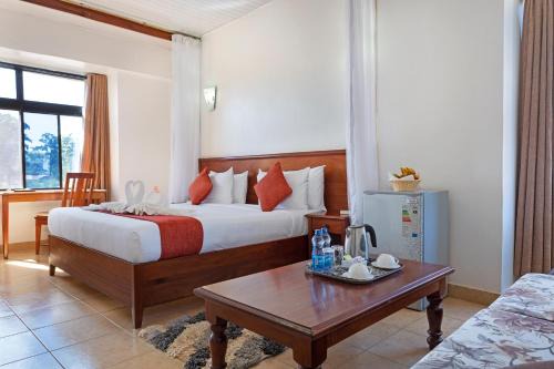 Ngelani Hotel | Discover The Kyaka Hotel: Pool, Breakfast & Child-Friendly