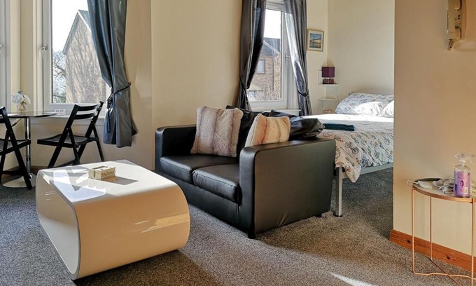 Kirkcaldy House | Family-Friendly Stay at The Kyles – Perfect for Kids