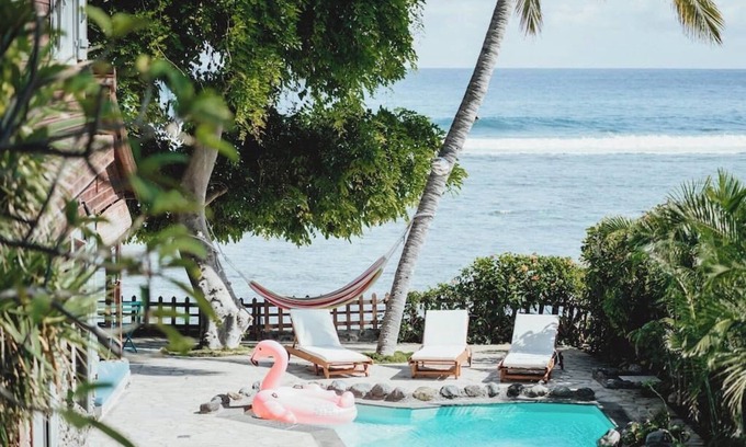 St Gilles-les-Bains Villa | Beachfront Escape at The Lagoon Sands Villa with Pool