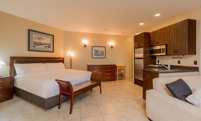 Regional District of Nanaimo Apartment | Guest Rated 10/10: The Lagoon Suite at Inn The Estuary