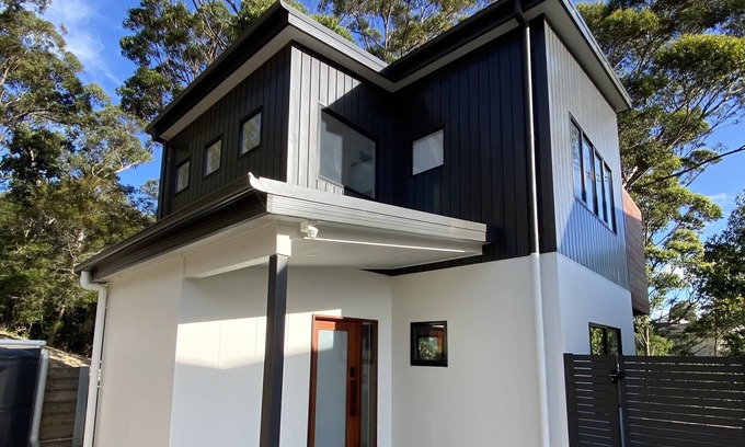 Merimbula Cabin | Relax at The Lake Apartment in Beautiful Merimbula
